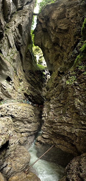 DSC_6220 Panorama.jpg - Breitachklamm - Pano aus sechs Aufnahmen mit Schönheitsfehlern